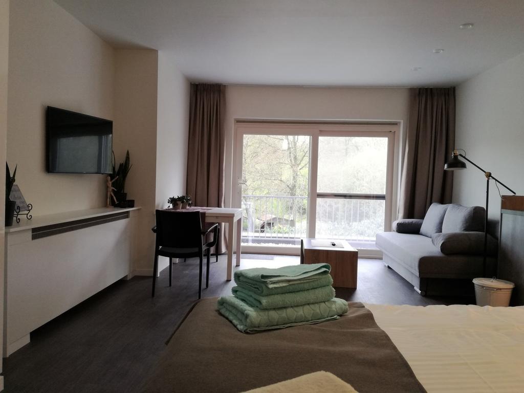 Vakantieverblijf Volmolen B&B Maaseik Bagian luar foto