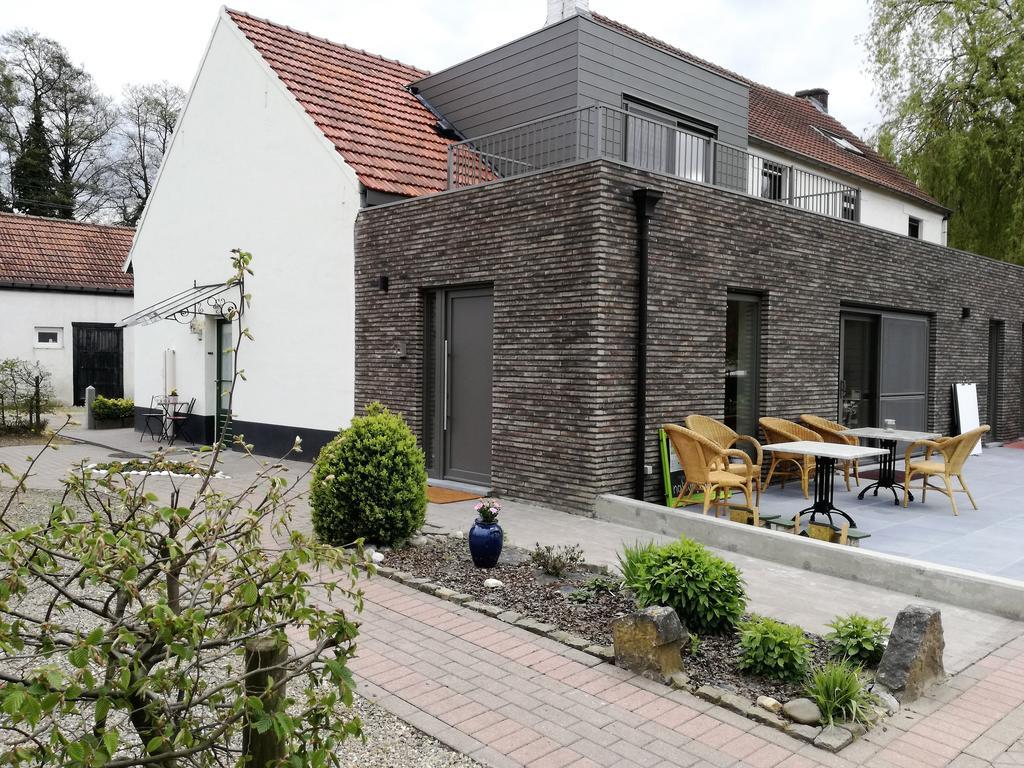 Vakantieverblijf Volmolen B&B Maaseik Bagian luar foto